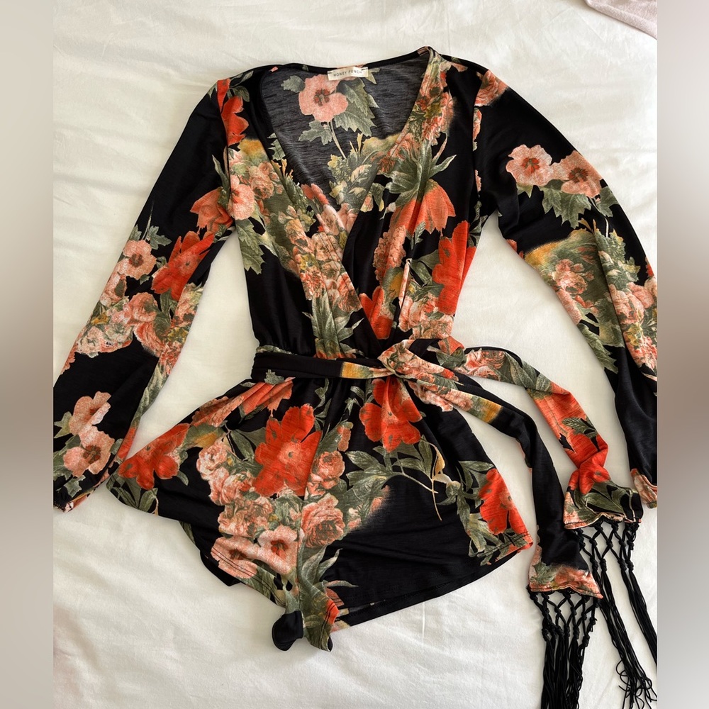 Super cute & sexy, long sleeve romper